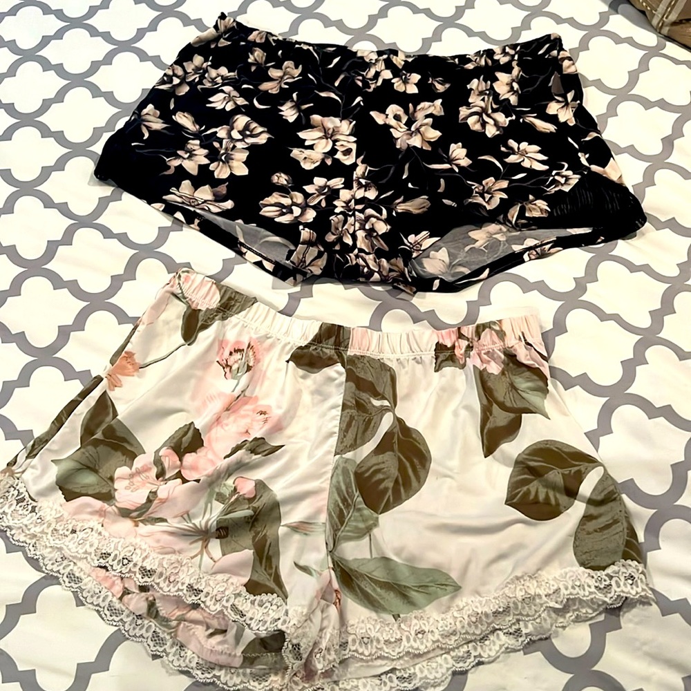 Ladies sleep shorts (M)